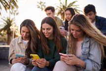 Små benspænd skar en tredjedel af unges tid på sociale medier