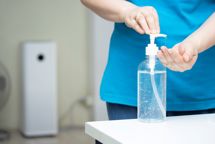 COVID-19: Mangel på enkelte kemikalier, men ikke papir