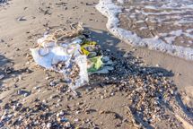 Forbrugerombudsmanden politianmelder: Markedsføring giver fejlagtigt indtryk af  genbrug fra plastik i havet